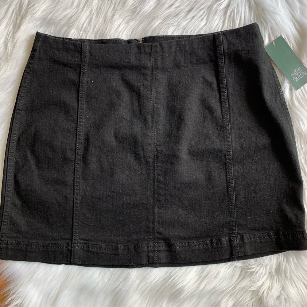 Wild Fable Women’s Black Mini Skirt
